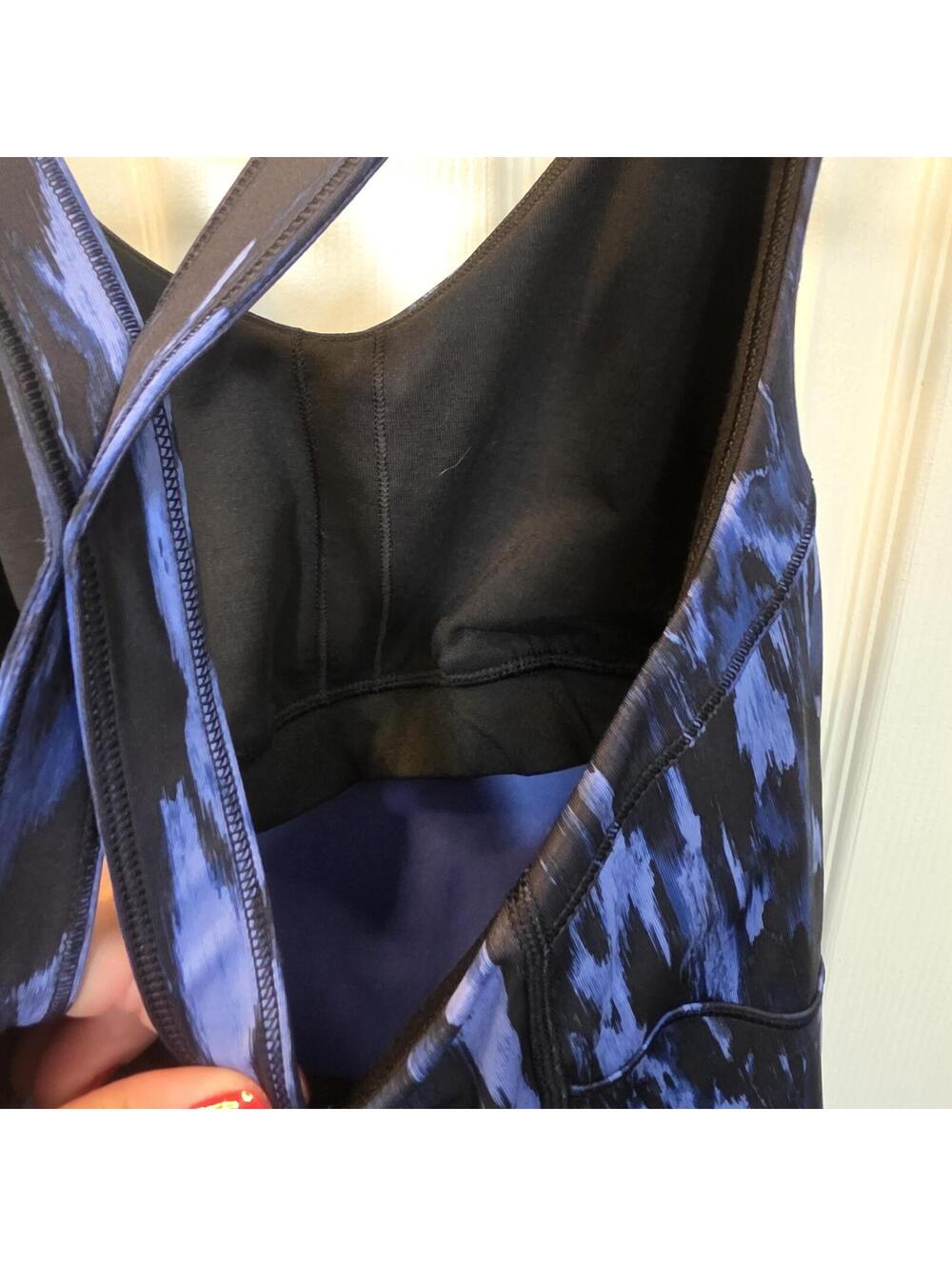 Lululemon Women's Athletic Tank Top Blue Black Print-size 8 - Picture 4 of 5